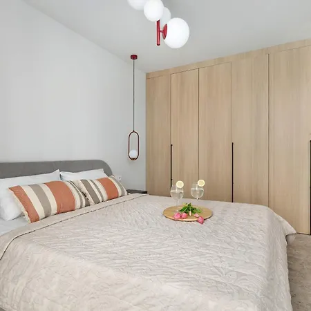 Unique With Parking Space And Swimming Pool By Renters Lejlighed *