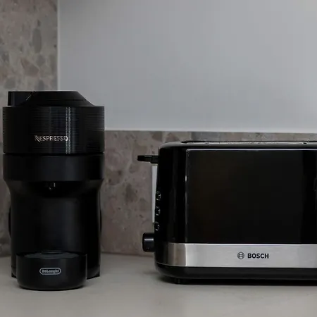 Unique With Parking Space And Swimming Pool By Renters