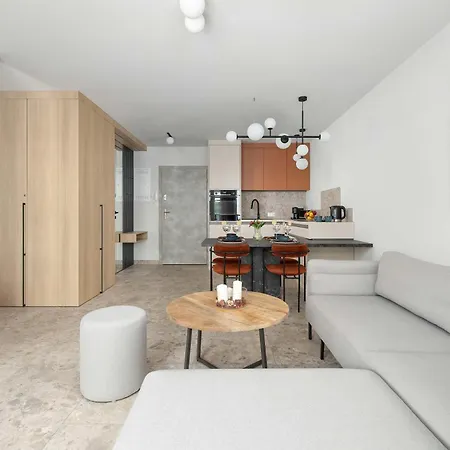 Apartmán Unique With Parking Space And Swimming Pool By Renters *