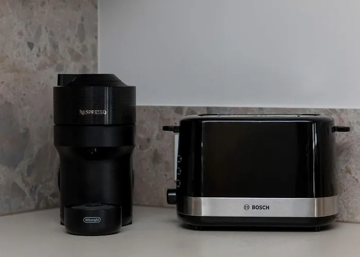 Unique With Parking Space And Swimming Pool By Renters